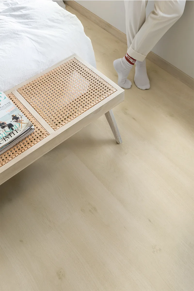 Клеевая кварцвиниловая плитка LVT Quick-Step Морской бриз серо-бежевый Liv SGSPC20319
