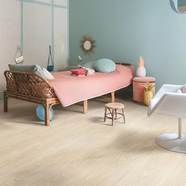 Ламинат Quick-Step Classic Дуб бежевый премиум CLH4093