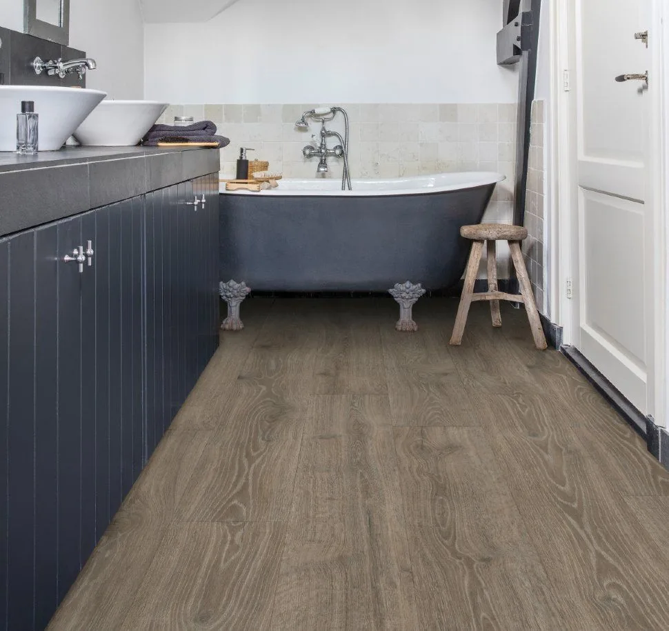 Ламинат Quick-Step Majestic Дуб лесной массив коричневый MJ3548