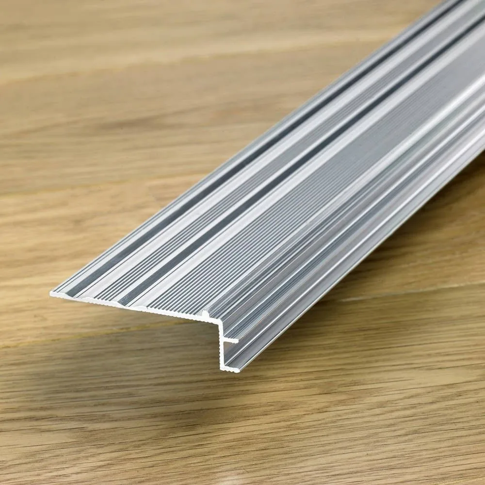 Аксессуар для пола Quick-Step Вспомогательный профиль отделки лестниц INCIZO