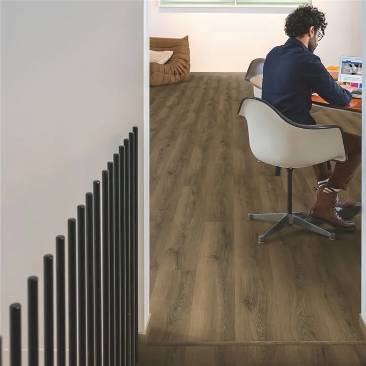 Ламинат Quick-Step Classic Дуб теплый коричневый CLH5789