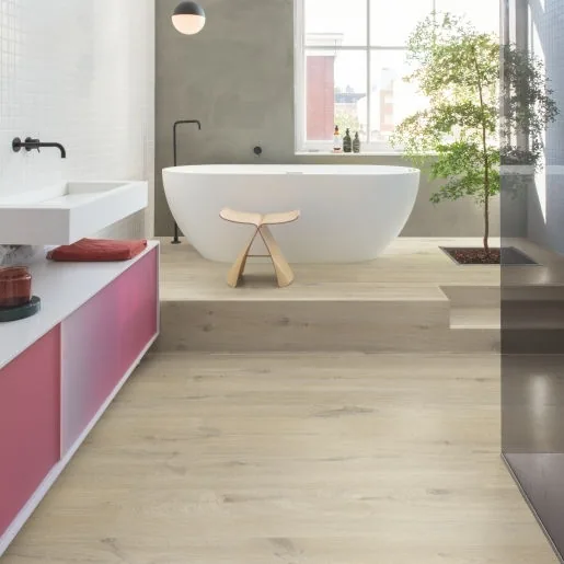 Кварцвиниловая плитка Quick-Step Дуб хлопковый бежевый ALPHA VINYL Bloom AVMPU40103 — фото 2