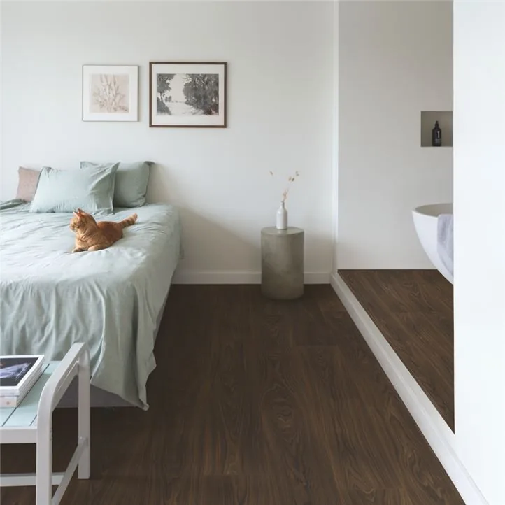 Ламинат Quick-Step Classic Дуб мокко коричневый CLH5797