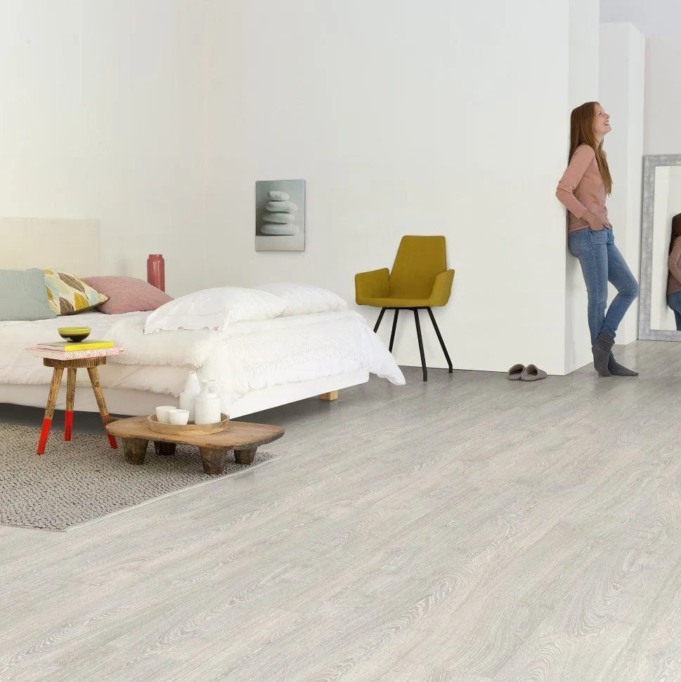 Ламинат Quick-Step Impressive Ultra Дуб фантазийный светло-серый IMU3560
